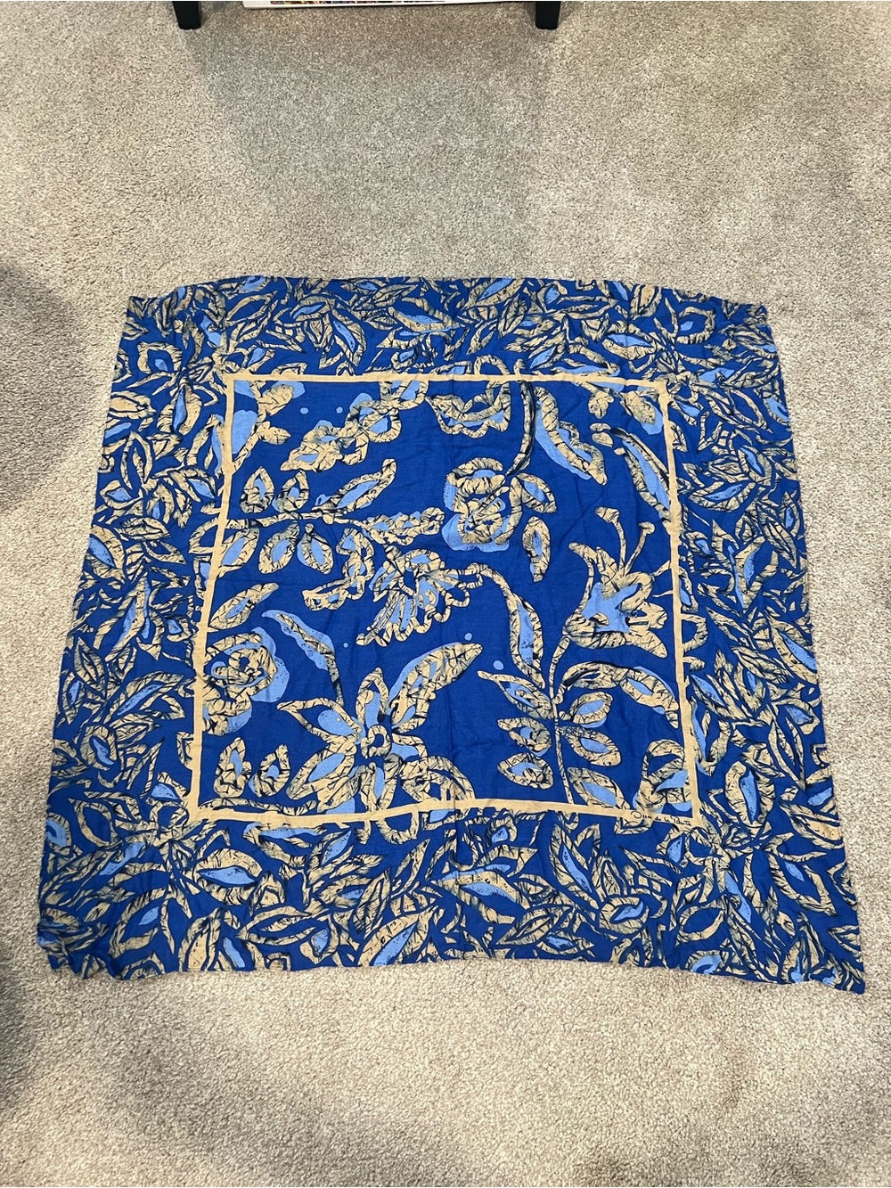 Vintage Accessory Street Oscar de La Renta Floral Scarf
